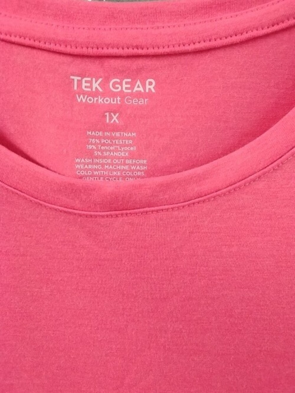 tek gear Bright Pink Short Sleeve Crewneck Tee - Picture 3 of 3